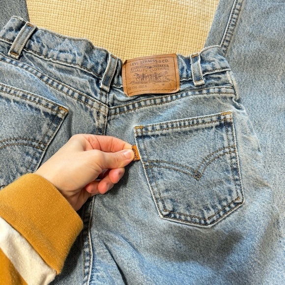 Vintage Orange Tab Levi’s Light Wash Tapered Leg High Rise 24 inch Waist - Picture 6 of 11